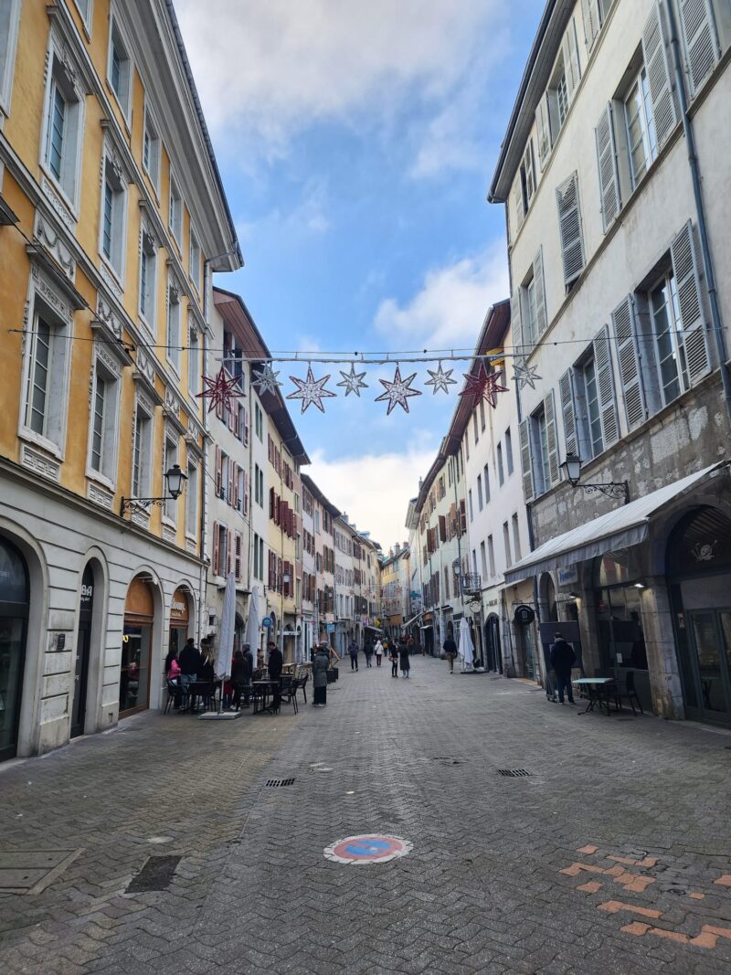 Chambery Fransa Rue Croix d'Or Alışveriş Caddesi