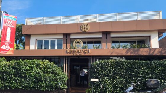 Kebapçı Etiler Girişi