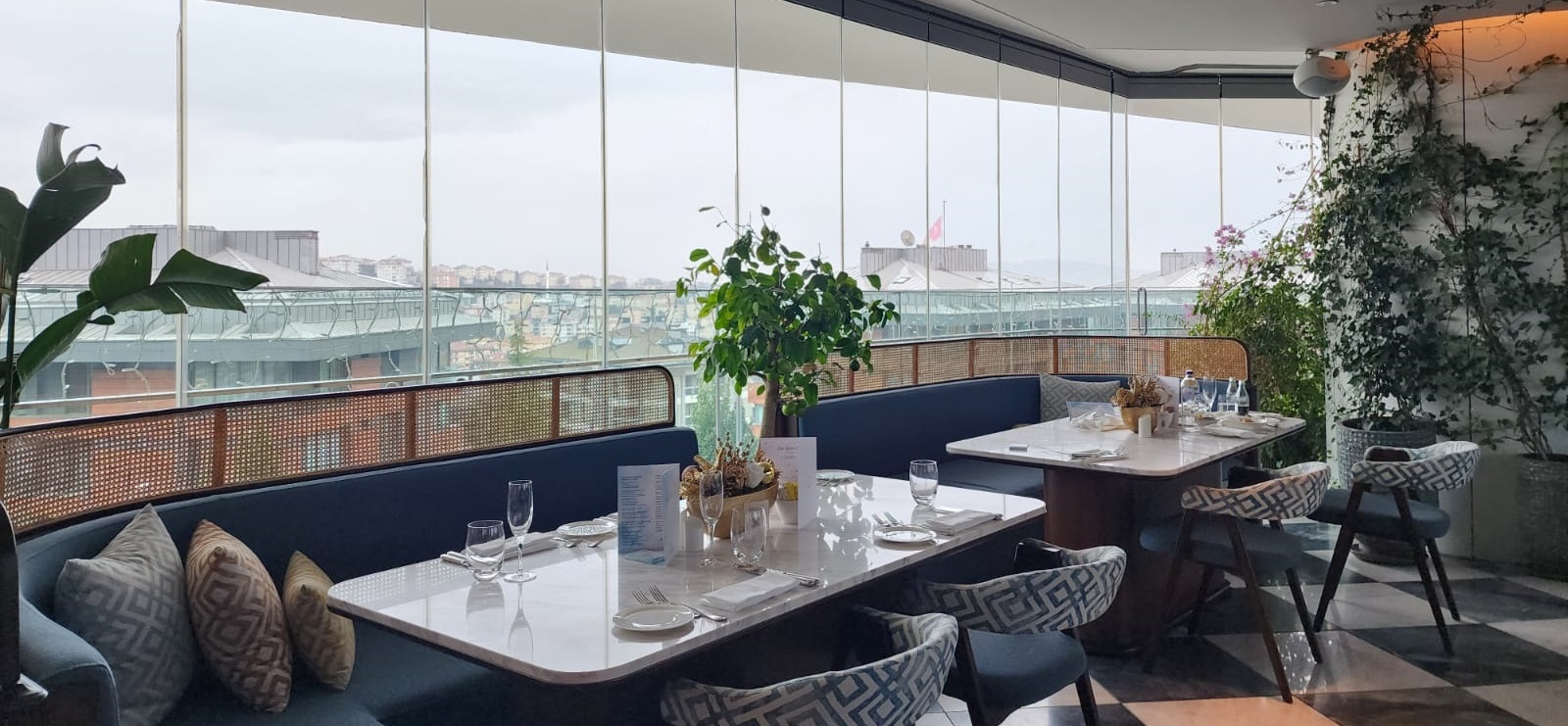 Raffles Hotel İstanbul Brunch İçerisi 1