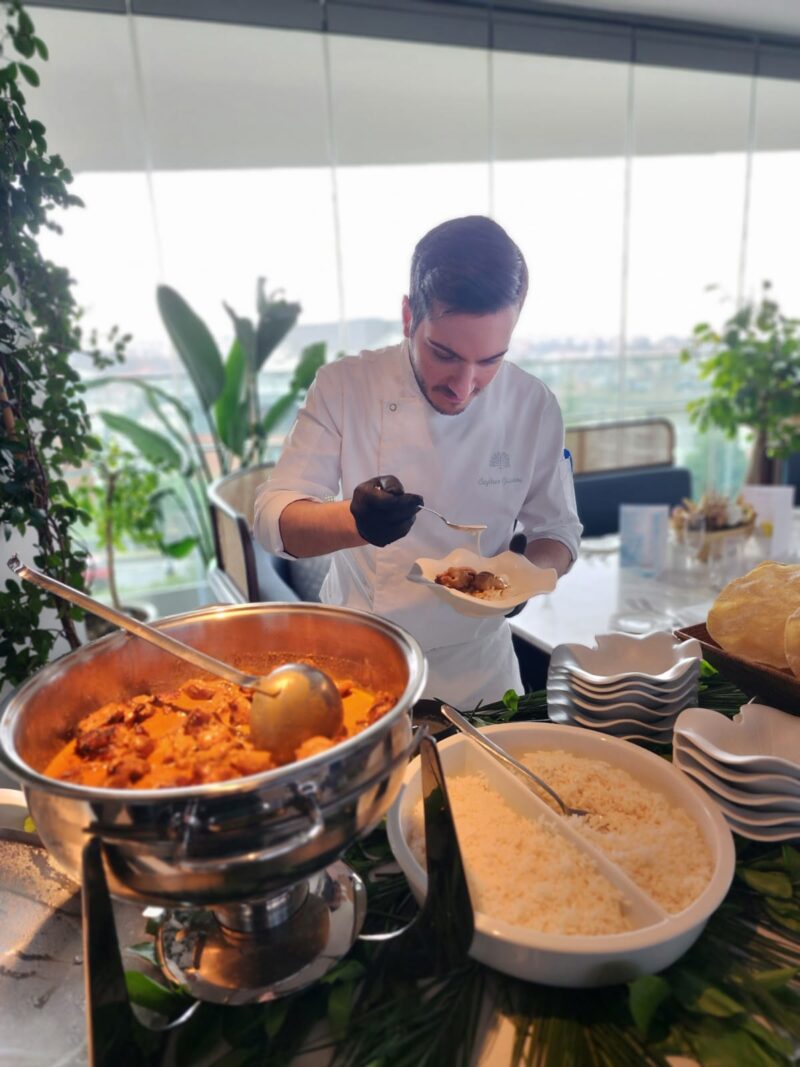 Raffles Hotel İstanbul Brunch İkramlar