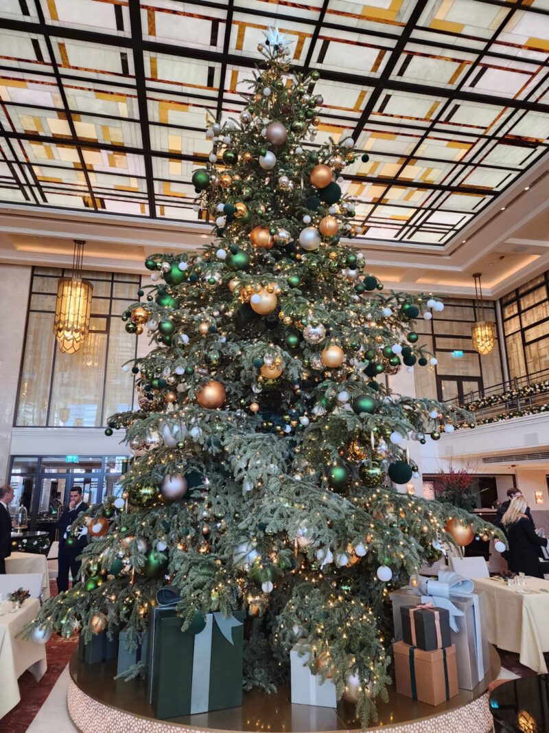 The Peninsula İstanbul Yeni Yıl Süslemeleri 1