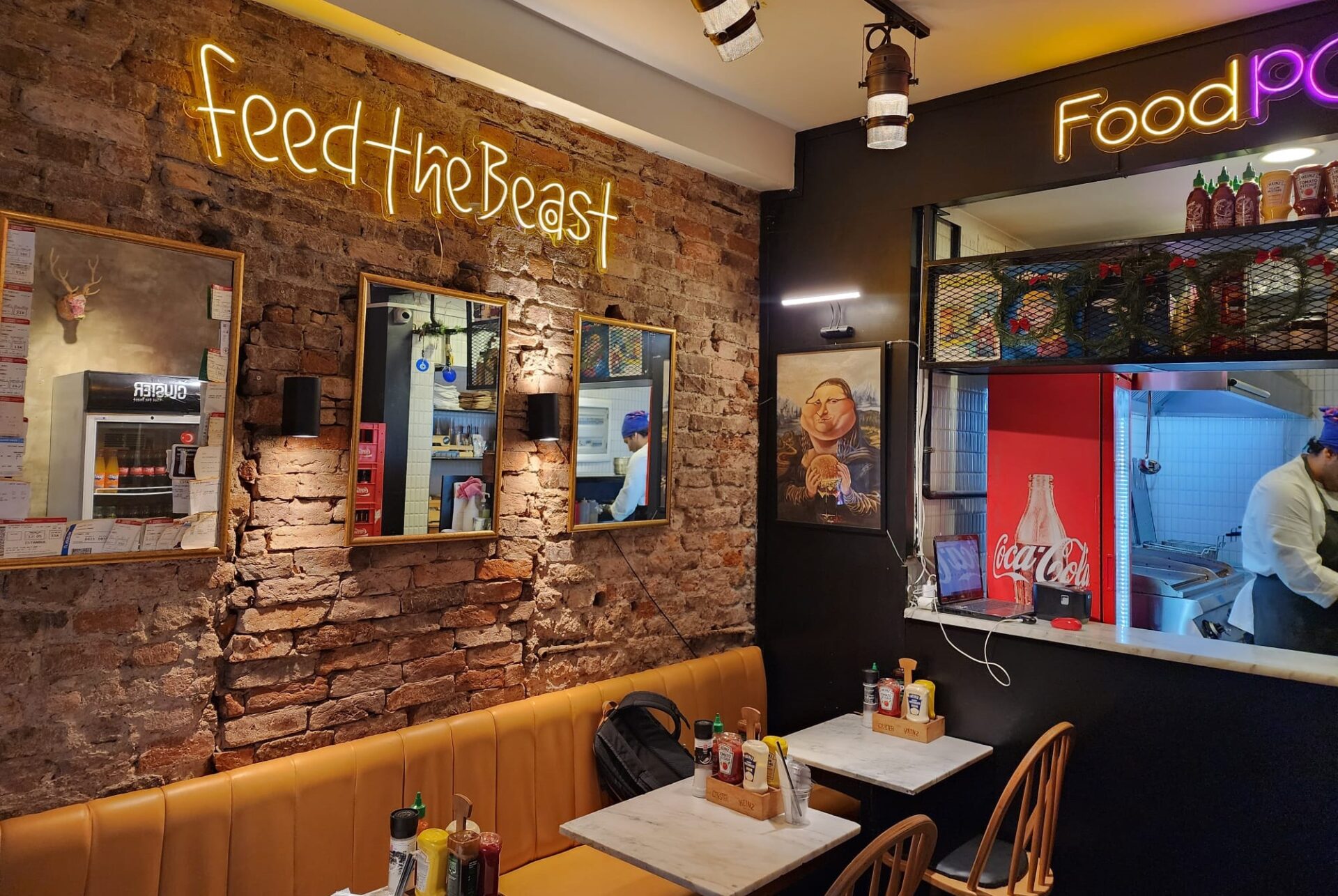 Cluster Burger Nişantaşı İçerisi 2