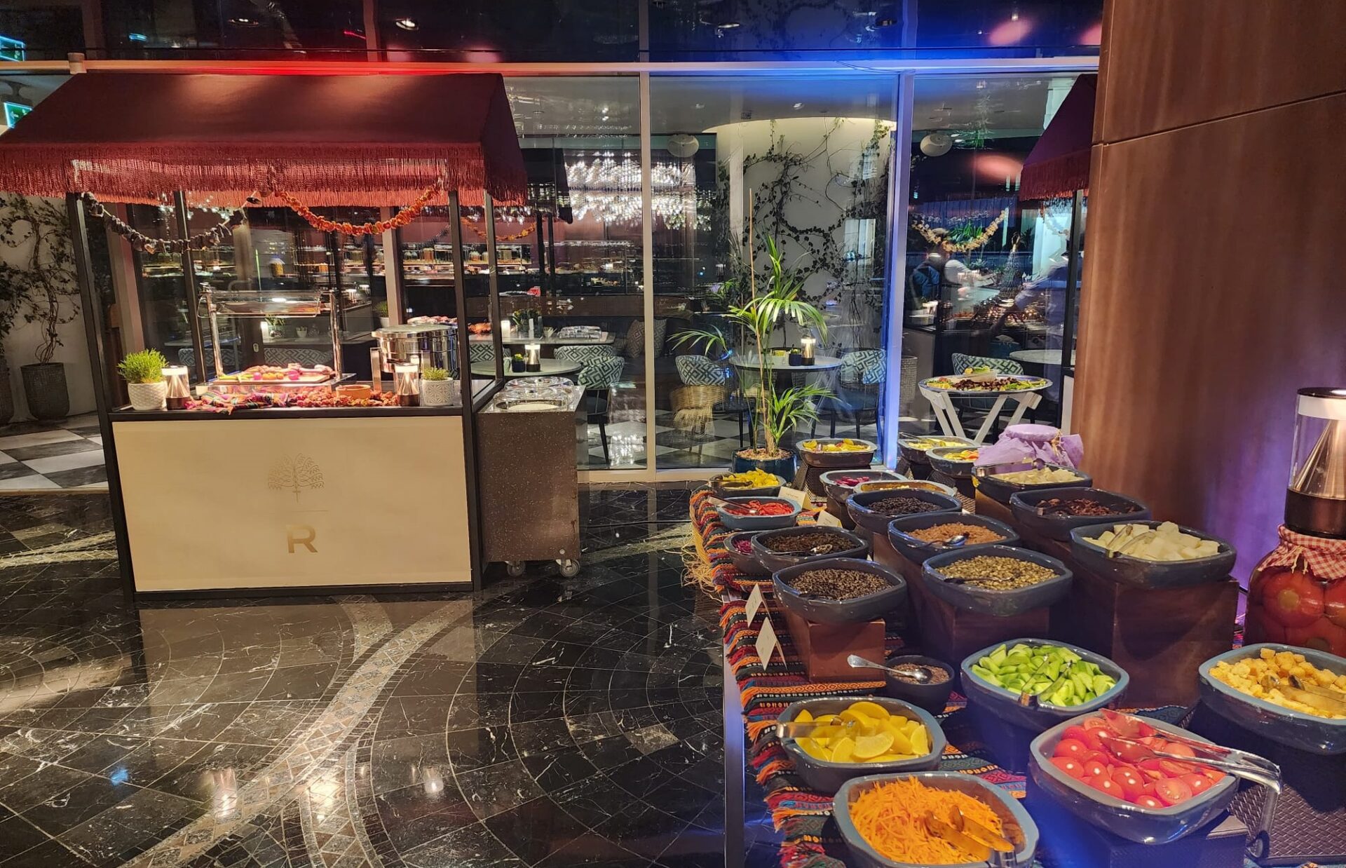 Raffles İstanbul Açık Büfe İftar 1