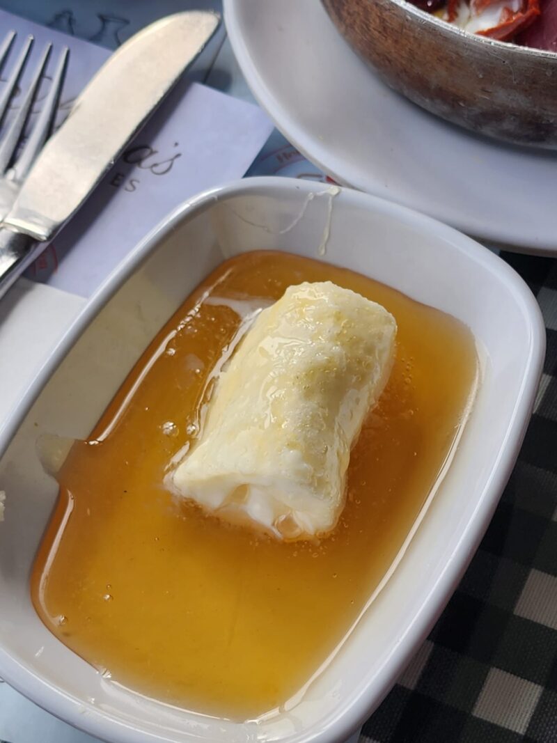 Kale Cafe Rumeli Hisarı Bal Kaymak