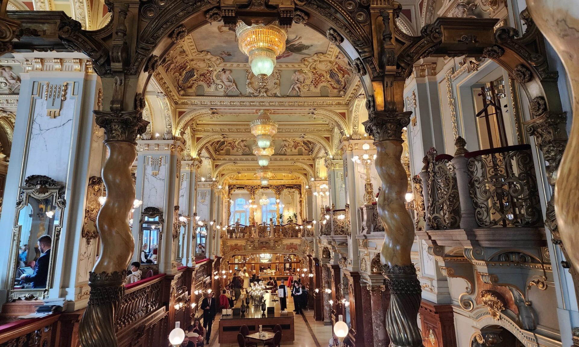 New York Café Budapeşte İçerisi