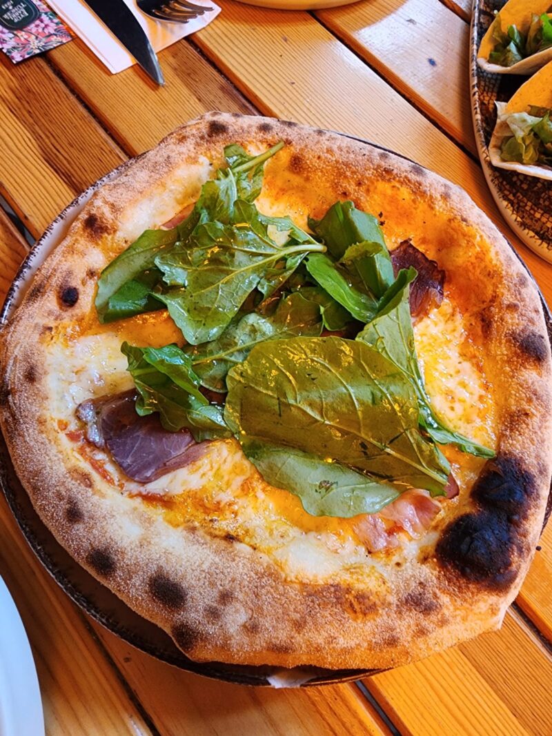 Râ Gastro Pub Beşiktaş Pizza