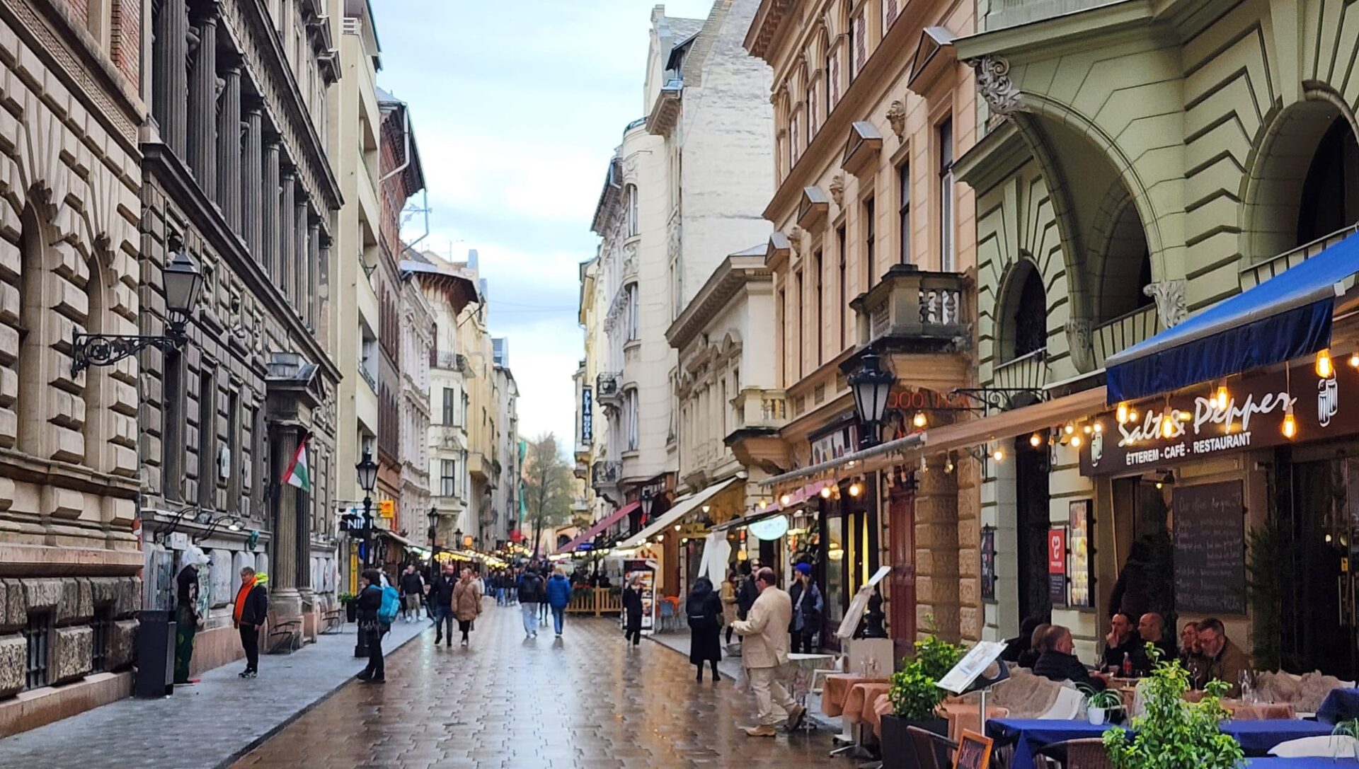 Vaci Caddesi Budapeşte