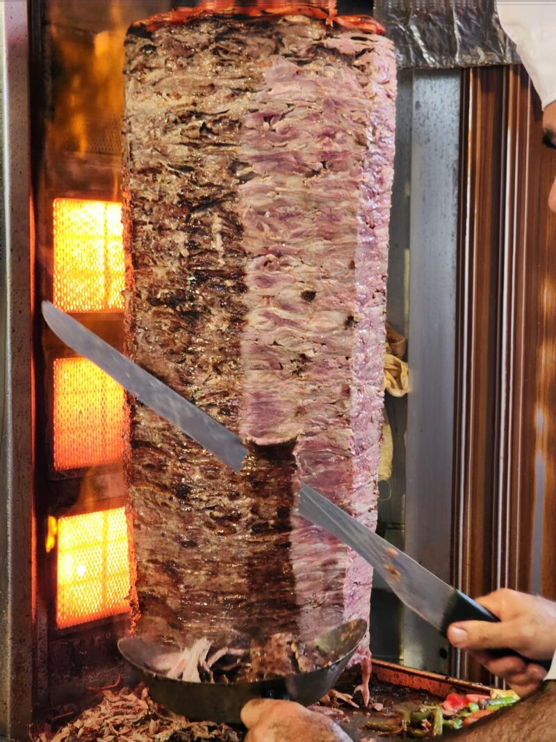 Tarihi Karadeniz Döner Asım Usta Beşiktaş Döner Kesimi 1