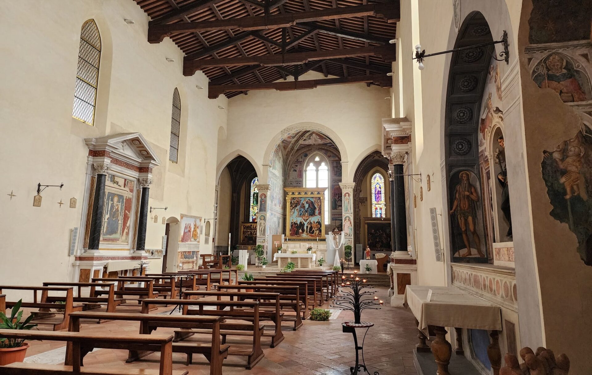 Chiesa di Sant'agostino San Gimignano İtalya İçerisi