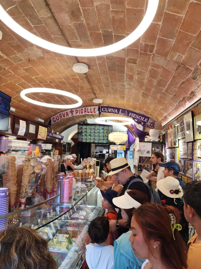 Gelateria Dondoli San Gimignano İçerisi