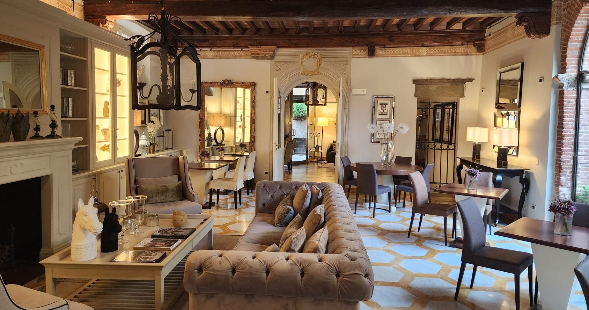 Lucca Heritage Retreat Otel Girişi
