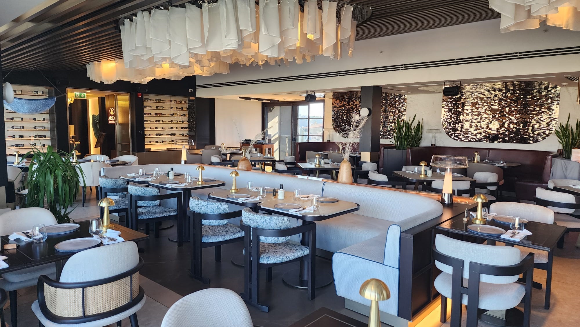 Arça Restaurant Grill İçerisi 3