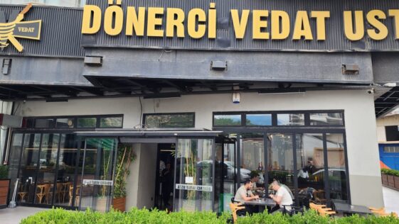 Dönerci Vedat Usta Altındağ Şubesi Girişi