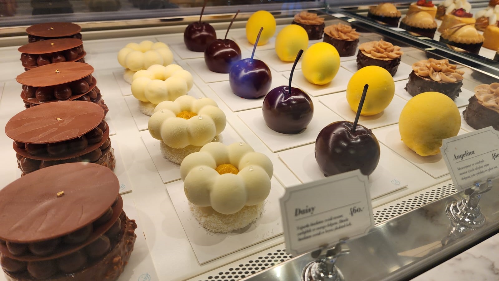 L'aube Patisserie Emaar Avm Tatlı Tezgahı