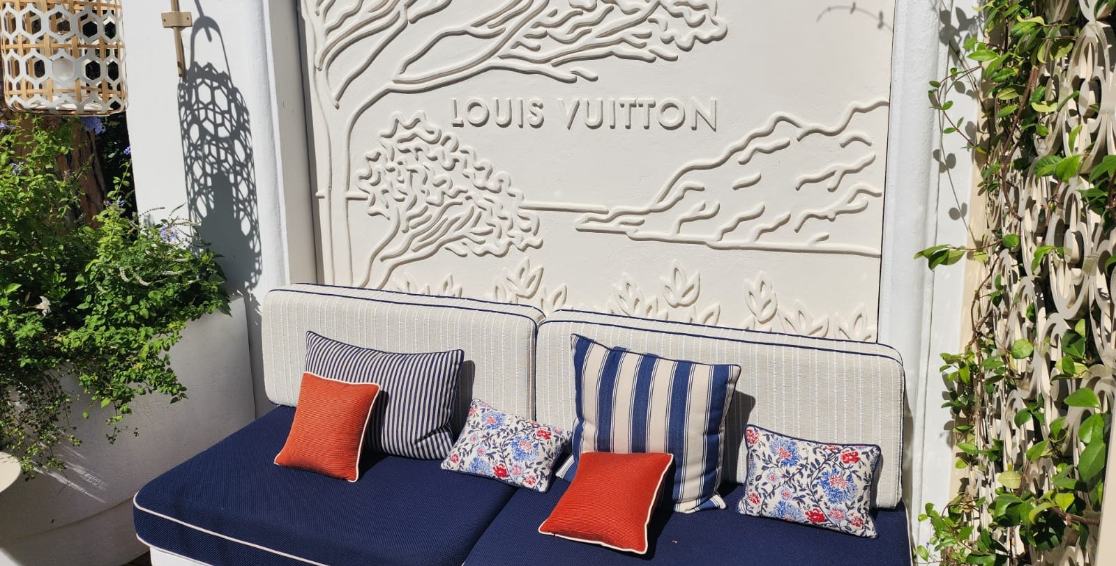 Louis Vuitton Café Saint Tropez Bekleme Alanı