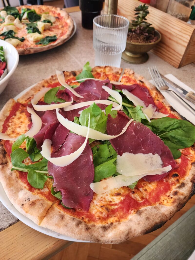 Piccola Pizzeria Arnavutköy Bresaola Pizza