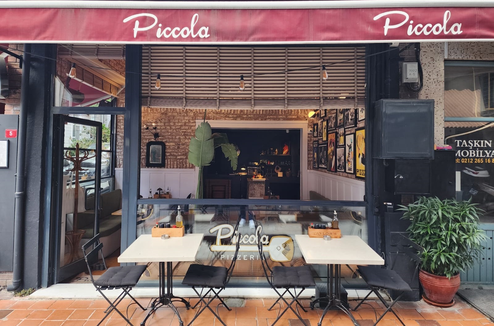 Piccola Pizzeria Arnavutköy Girişi