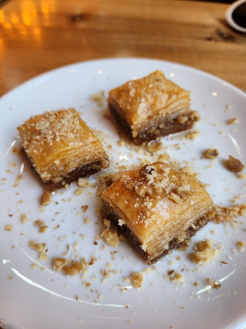 Şengönül Mantı Erenköy Ev Yapımı Cevizli Baklava
