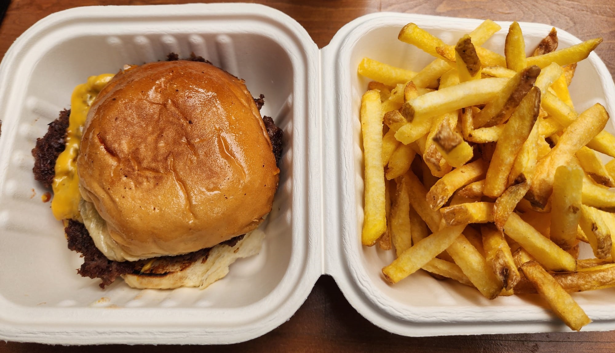 Supernormal Burger Etiler Classic Smash Burger