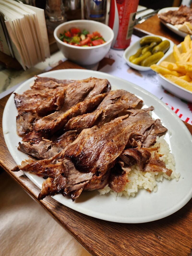 Döner Plus Nişantaşı Pilav Üstü Döner