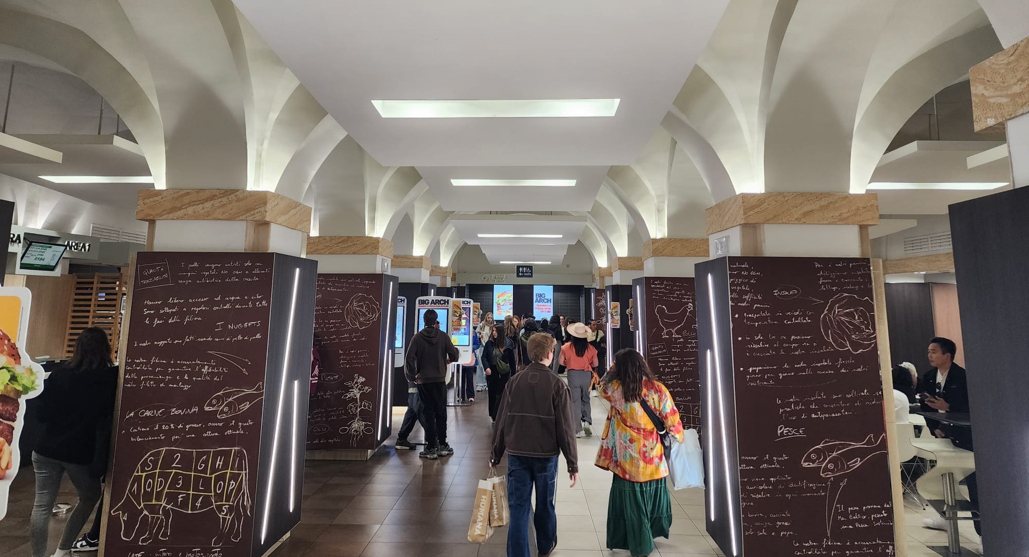 McDonald’s Roma Üst Kat
