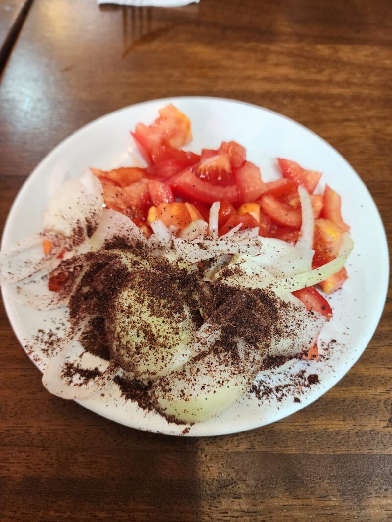 Şehzade Cağ Kebap Soğan İkramı