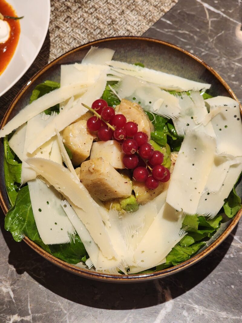 Cafe Marmara Enginarlı Rokalı Parmesanlı Salata