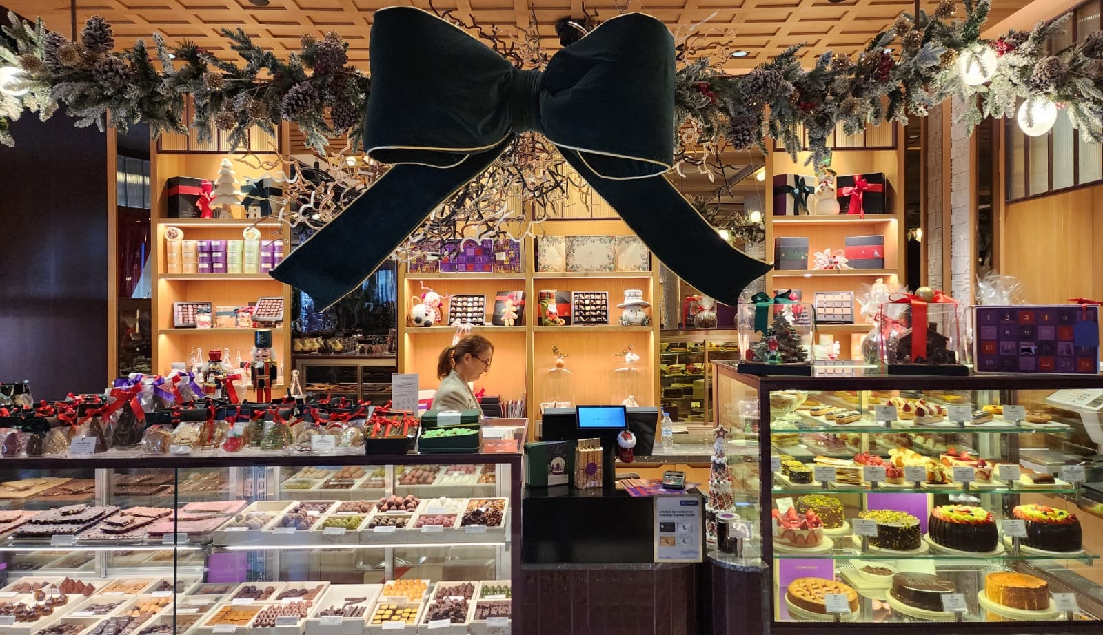 Cafe Marmara M Chocolate Corner