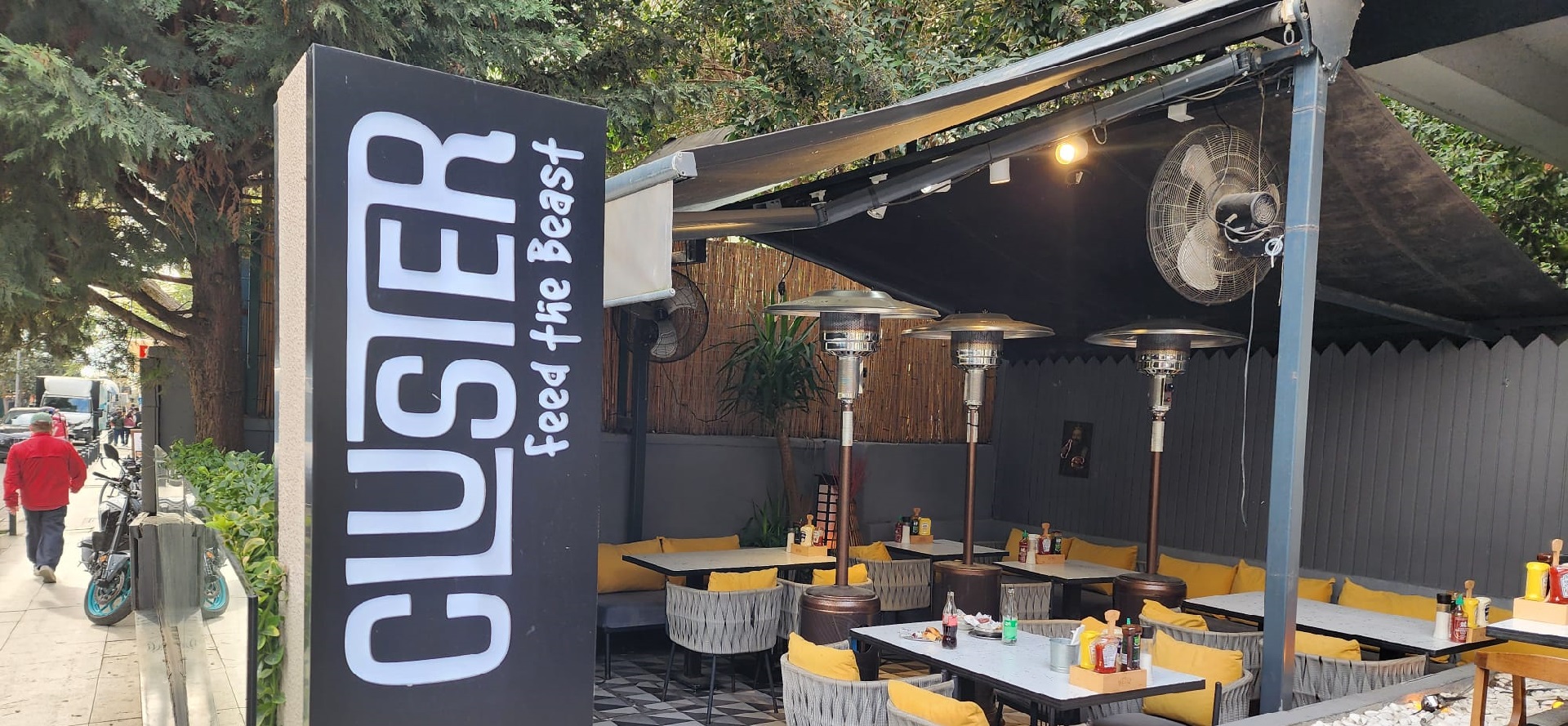 Cluster Burger Cadde