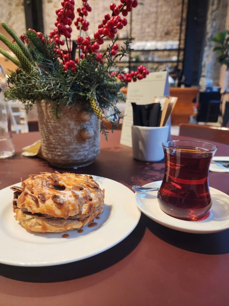 Bardot Blue Beymen Tersane Paris Breast ve Çay