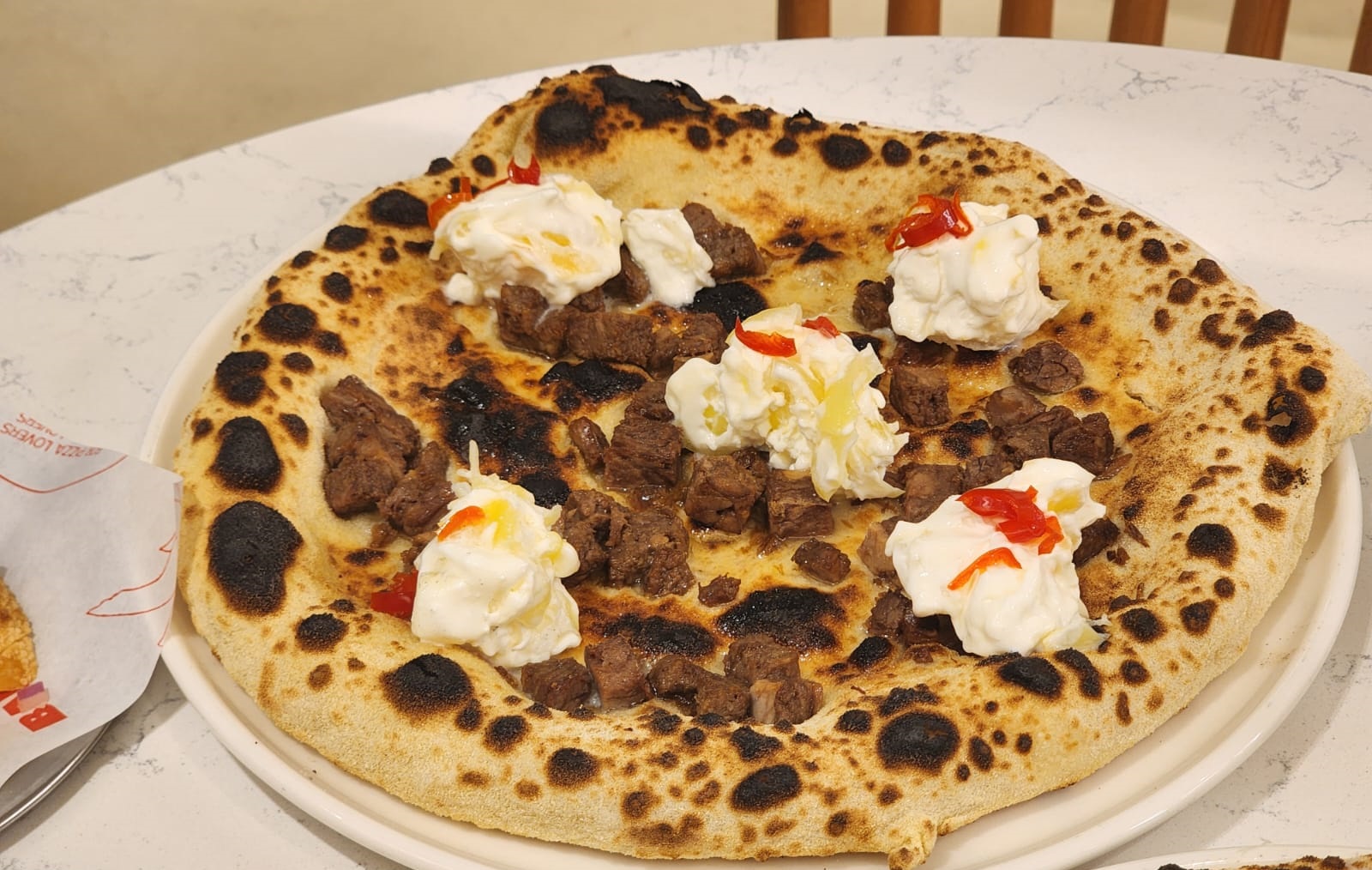 Bargozzy Pizza Nişantaşı Soka Pizza
