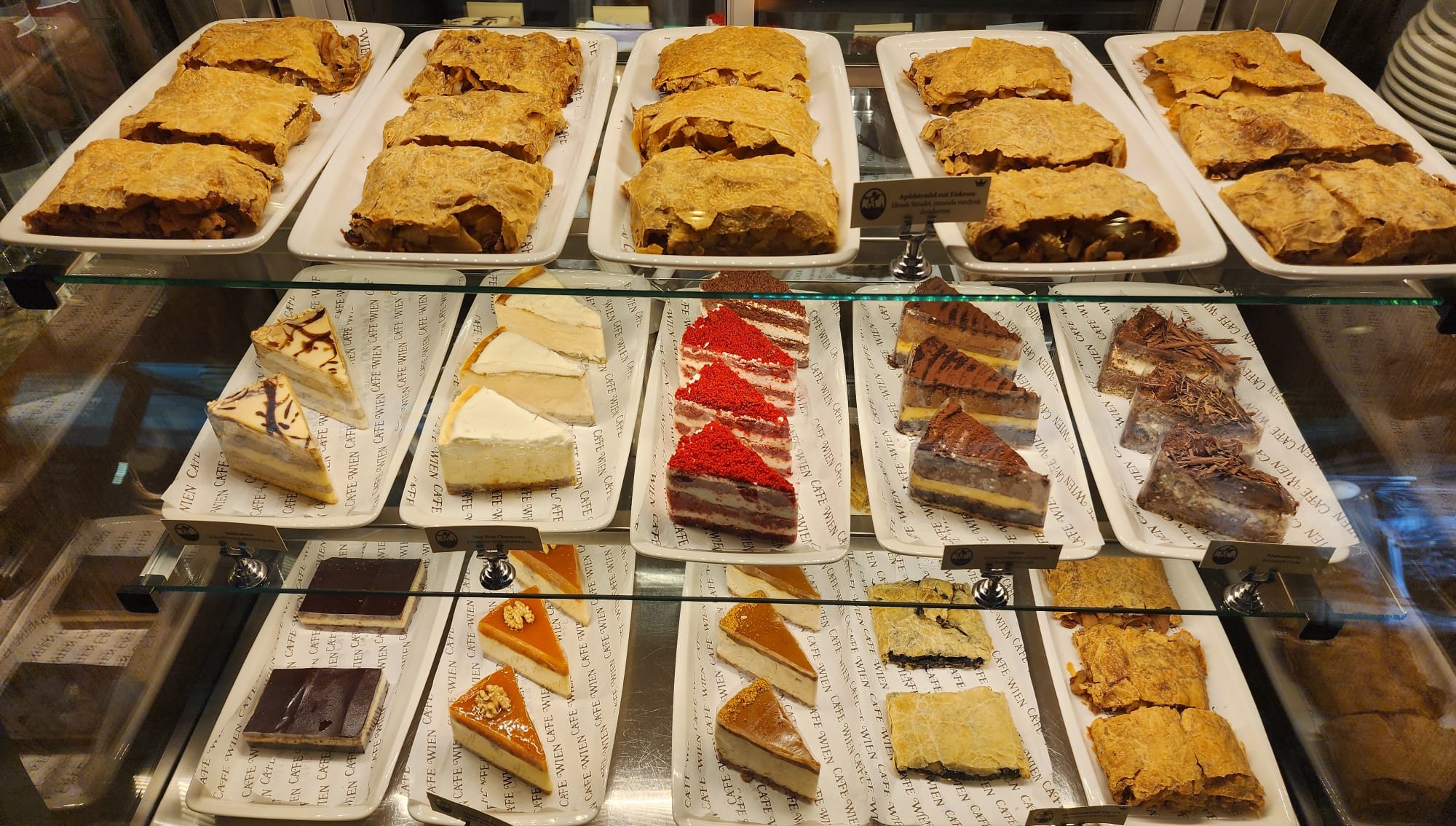 Cafe Wien Nişantaşı Tatlılar