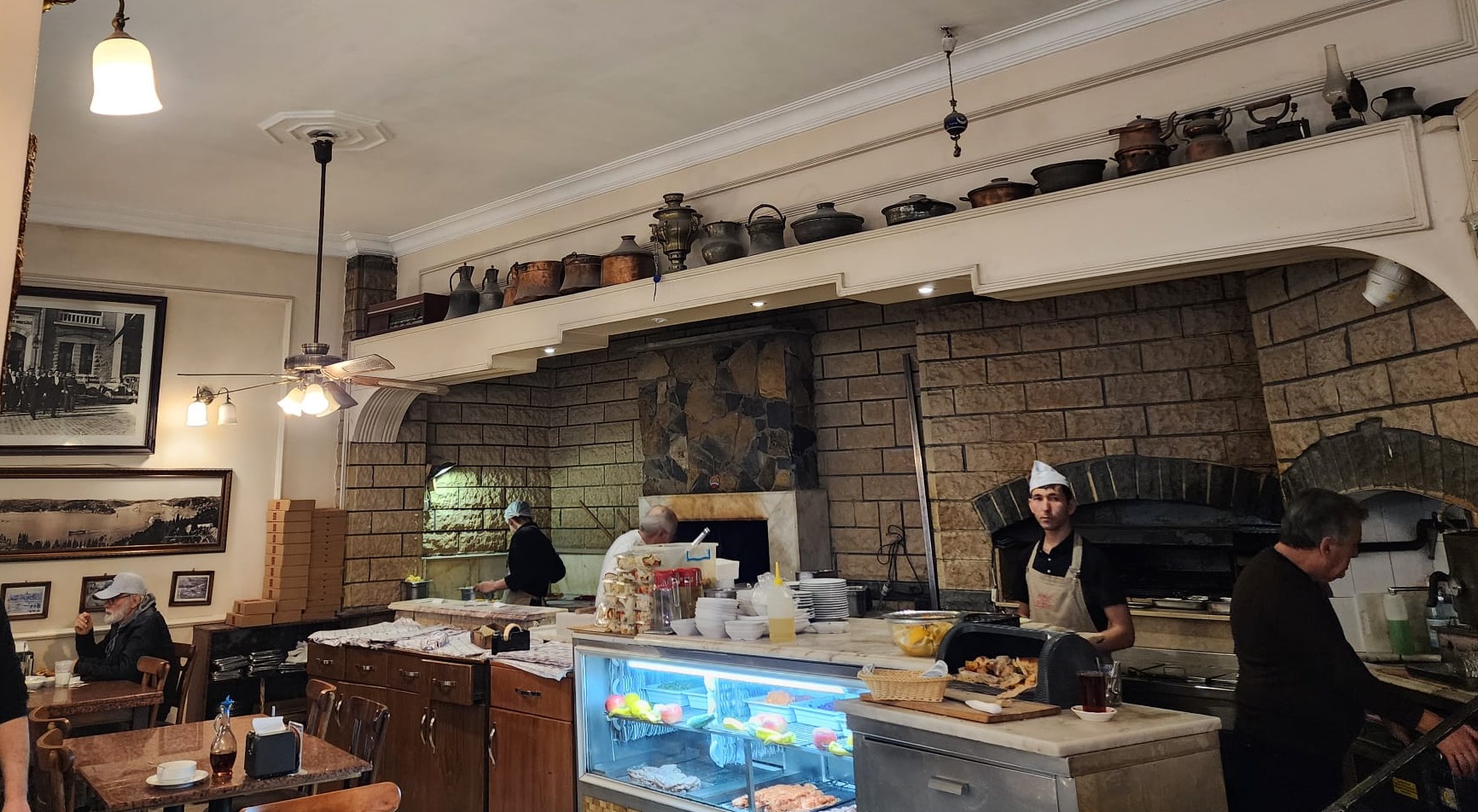 Pideban Pide Sarıyer Pide Fırını ve Kömürde Izgara Bölümü