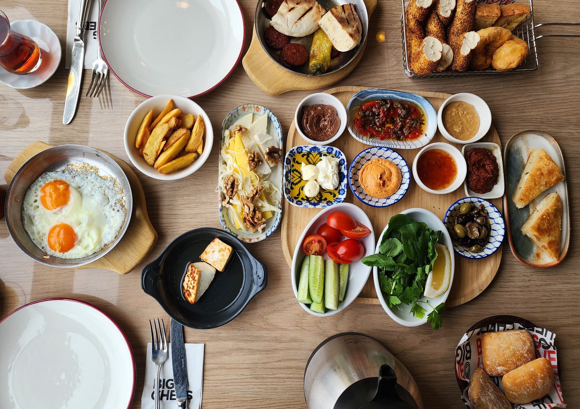Big Chefs Vaniköy 2 Kişilik Serpme Kahvaltı