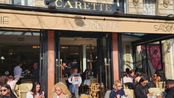 Carette Paris Girişi