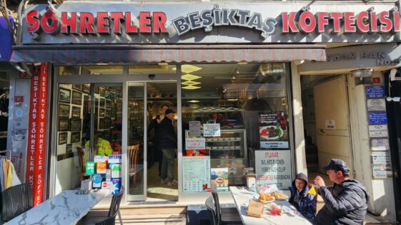 Şöhretler Beşiktaş Köftecisi Girişi
