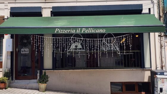 Pizzeria Il Pellicano Girişi