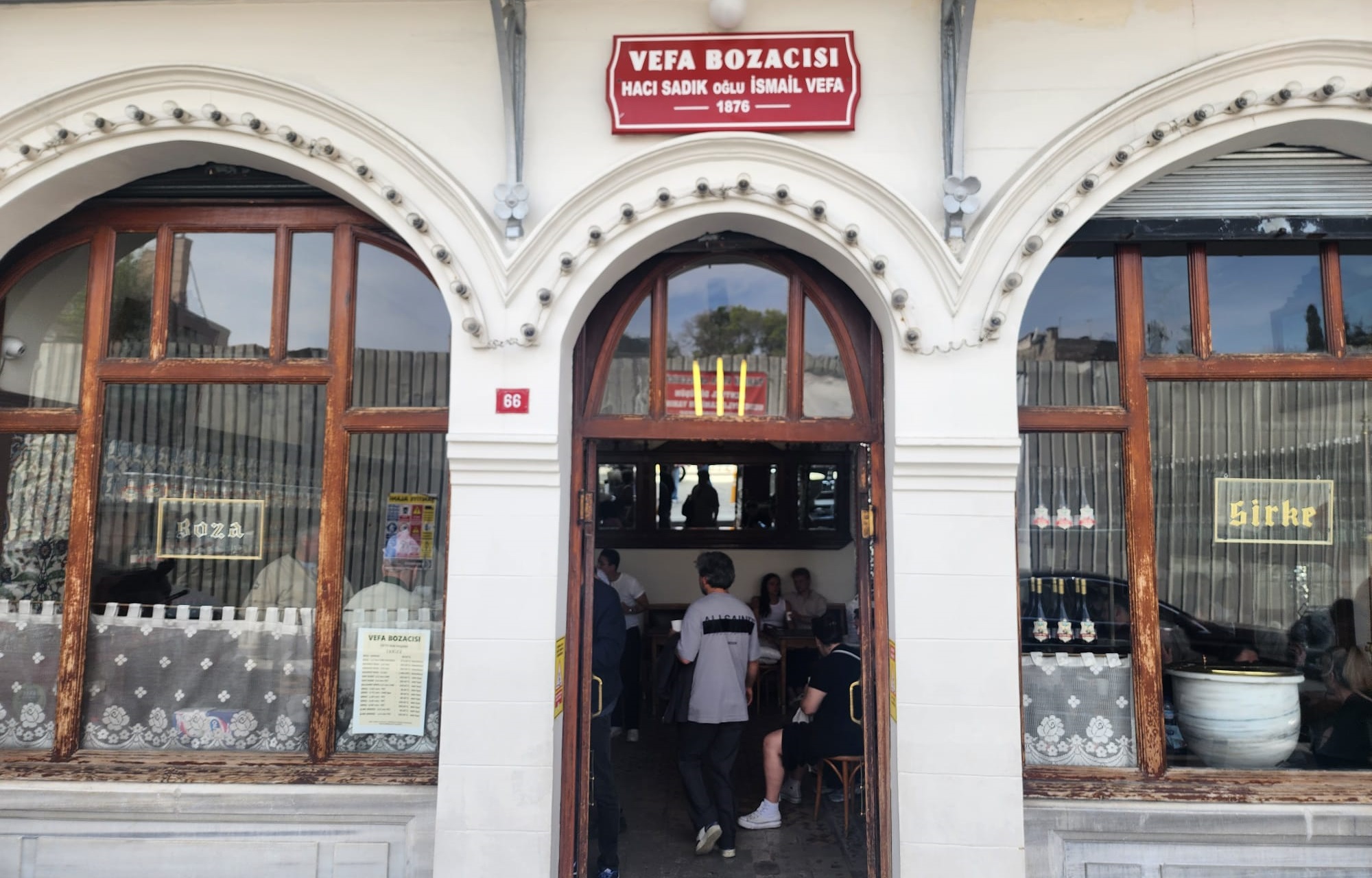 Vefa Bozacısı Girişi