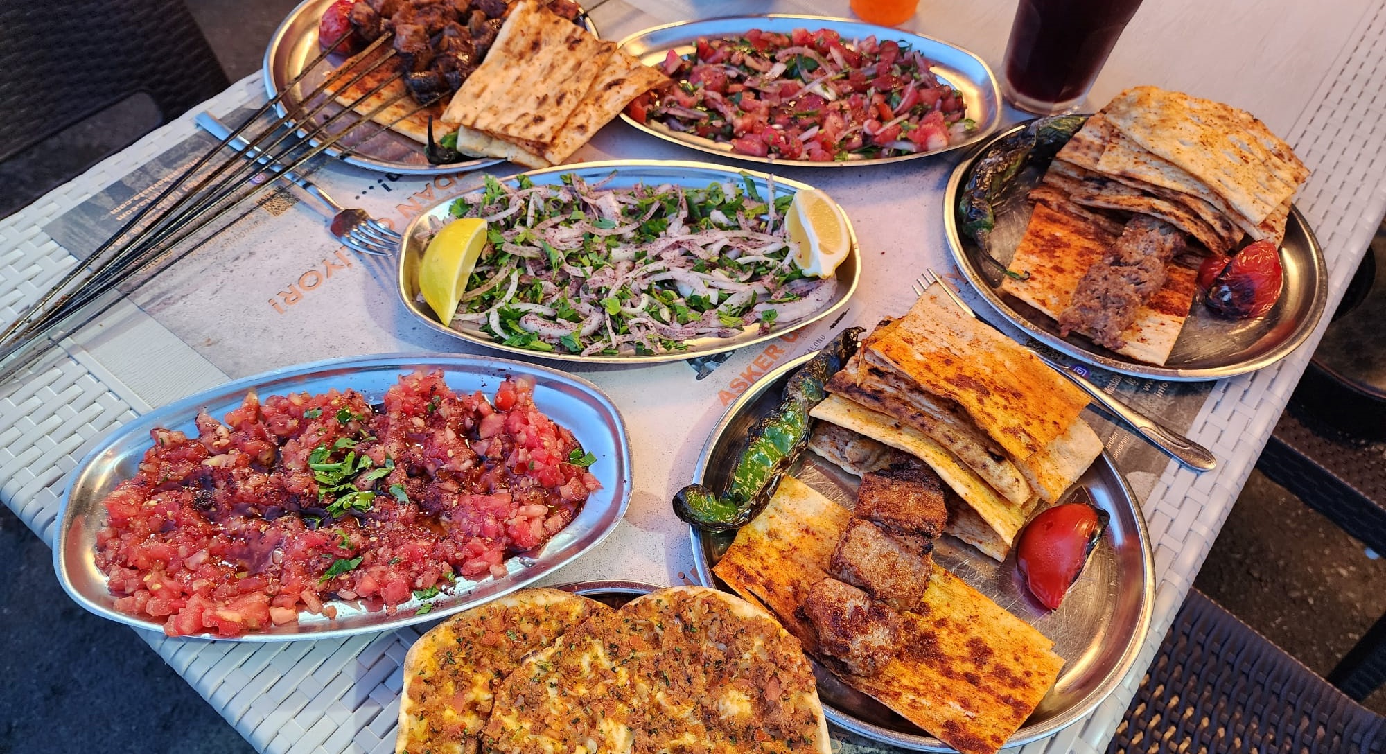 Kebapçı Asker Usta Kebaplar ve Etler