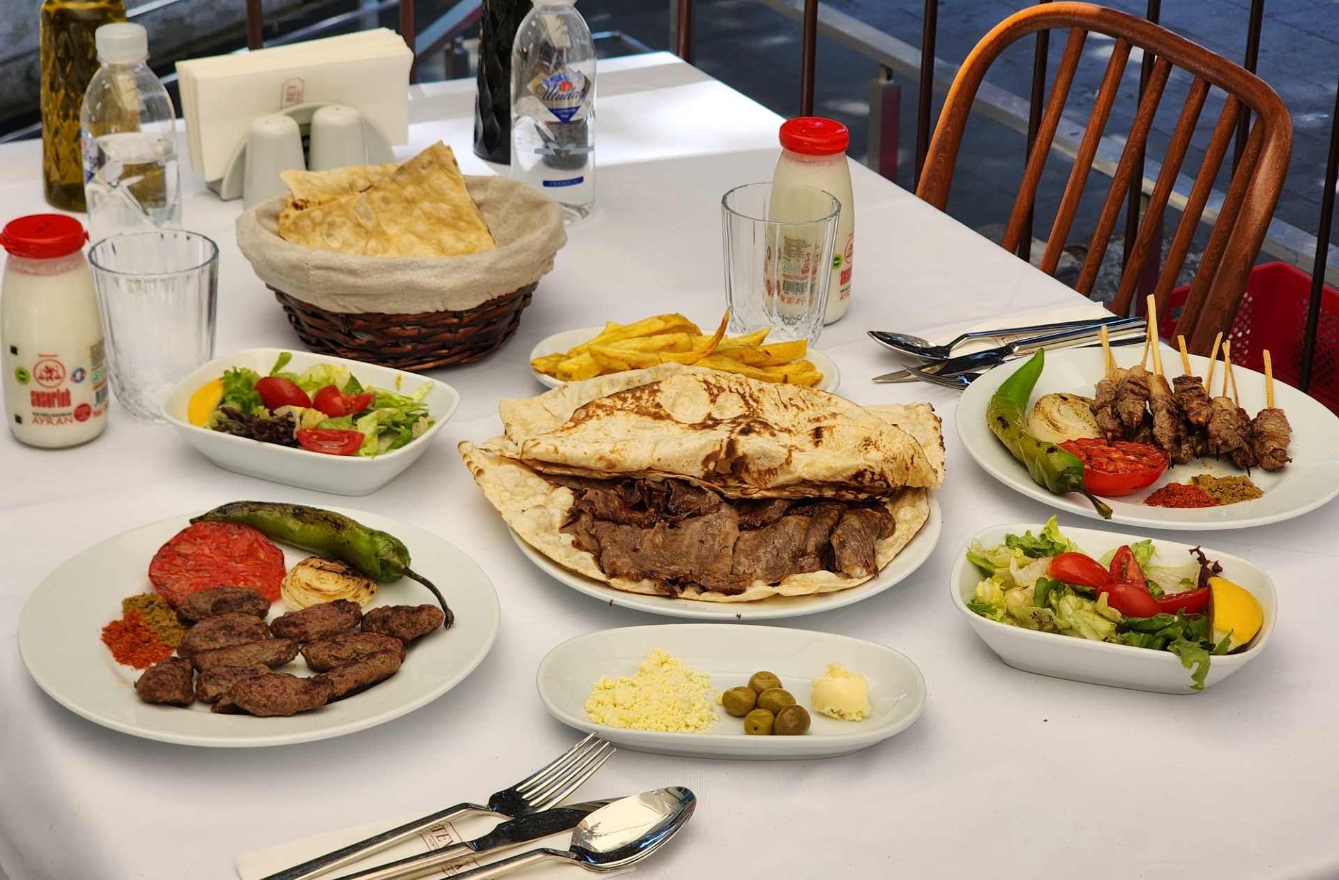 Tevfik Bey 1956 Döner Köfte Çöp Şiş