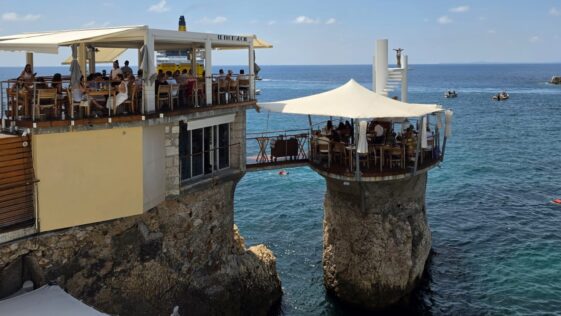 Le Plongeoir Nice Kaya Restoran