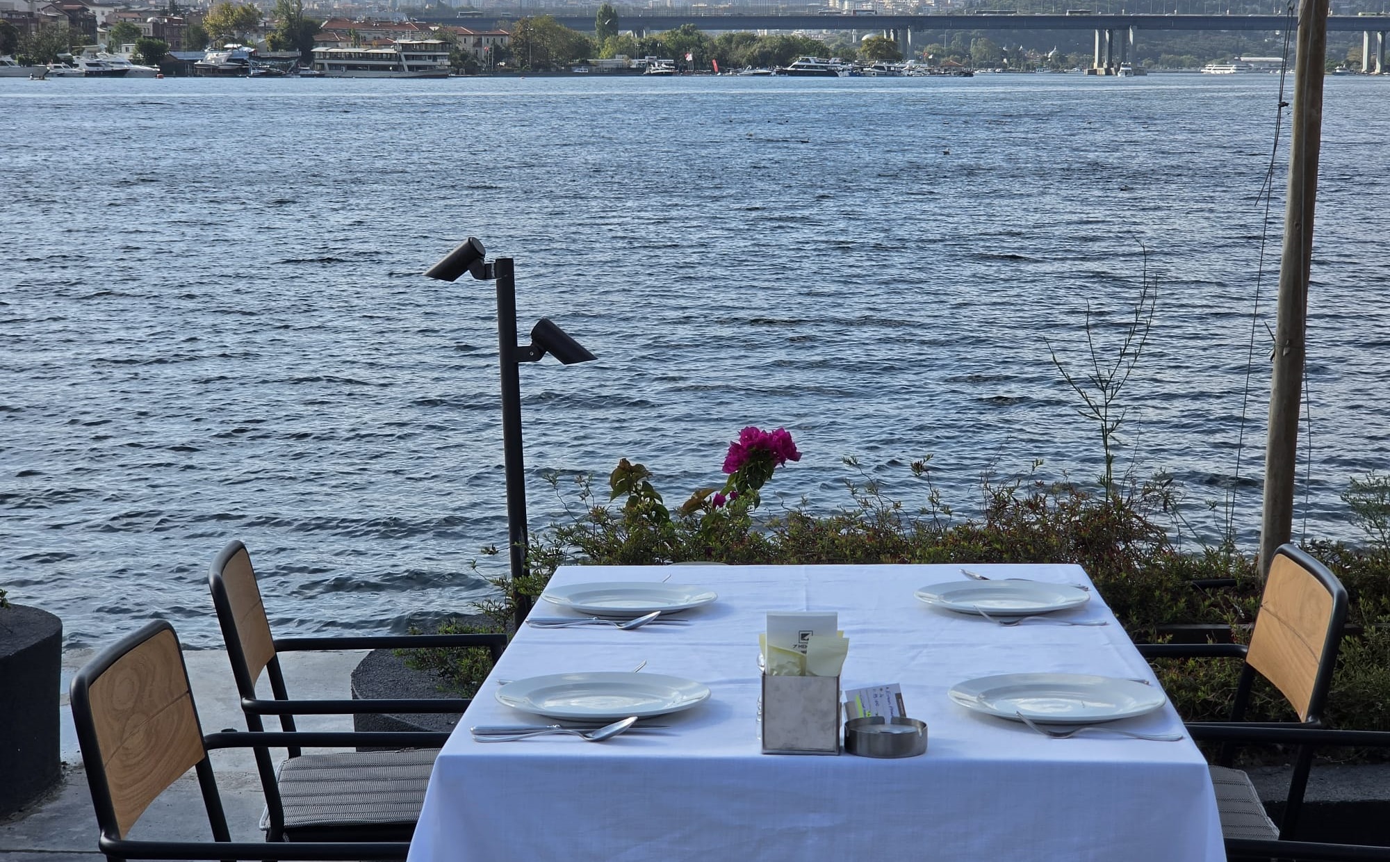 7 Mehmet İstanbul Masa Manzara