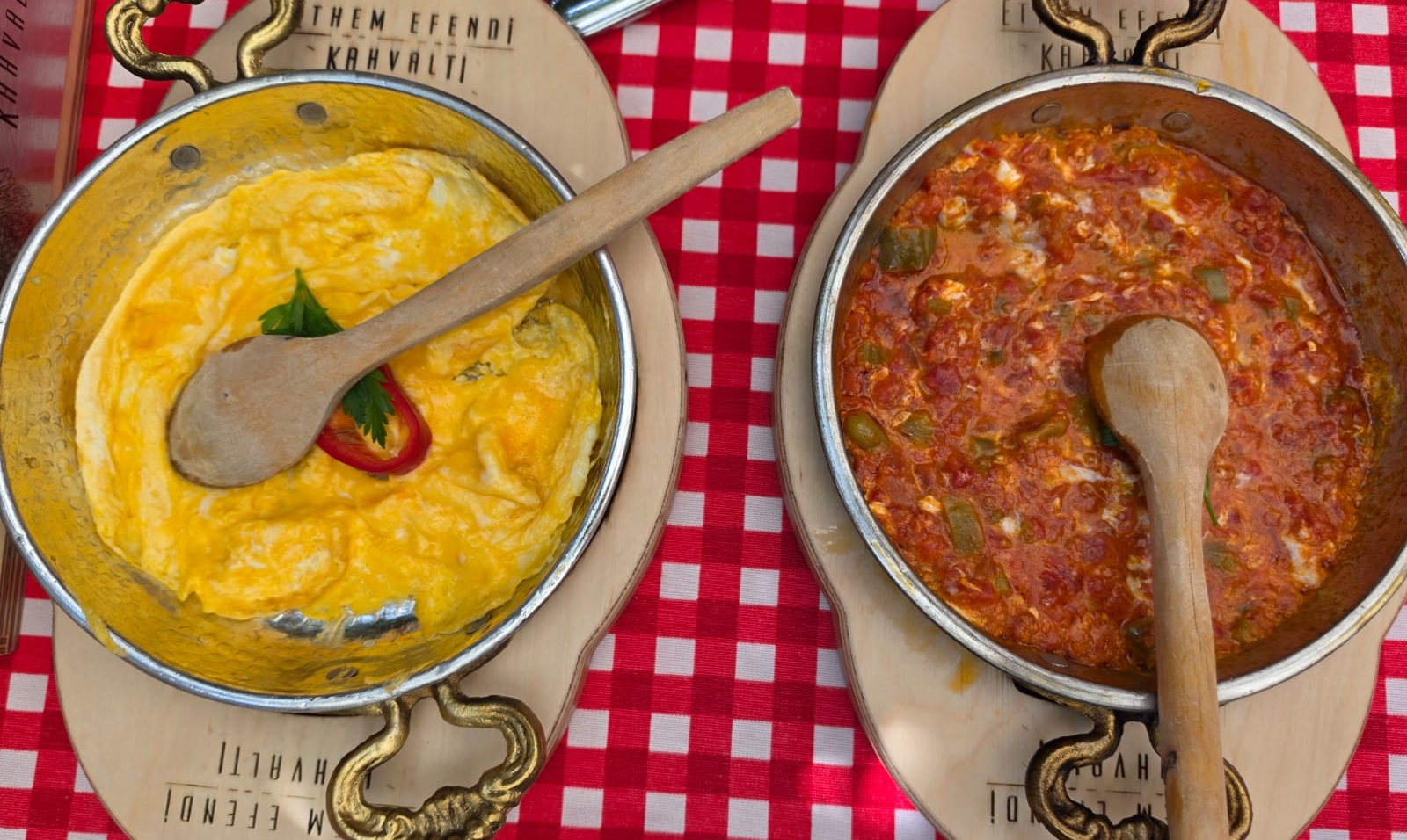 Ethem Efendi Kahvaltı Etiler Yumurta ve Menemen