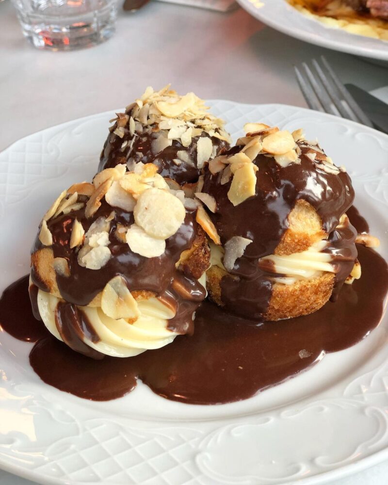 Batard İstanbul Profiterol